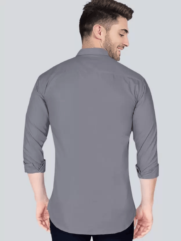 Men Regular Fit Solid Spread Collar Casual Shirt
