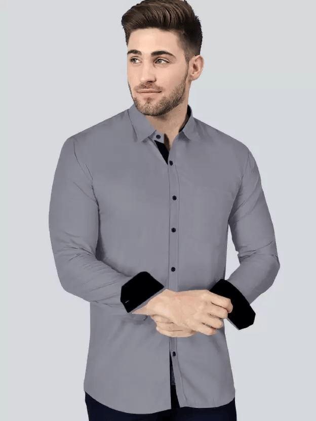 Men Regular Fit Solid Spread Collar Casual Shirt